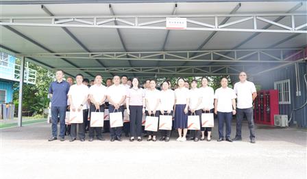 企业文化丨高温下的“清冷守护”——老子有钱lzyq88公司发展“送清冷”慰问活动